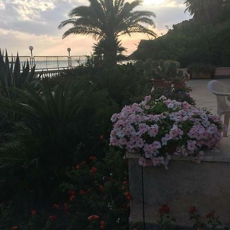 Villa Metis Реалмонте Екстериор снимка